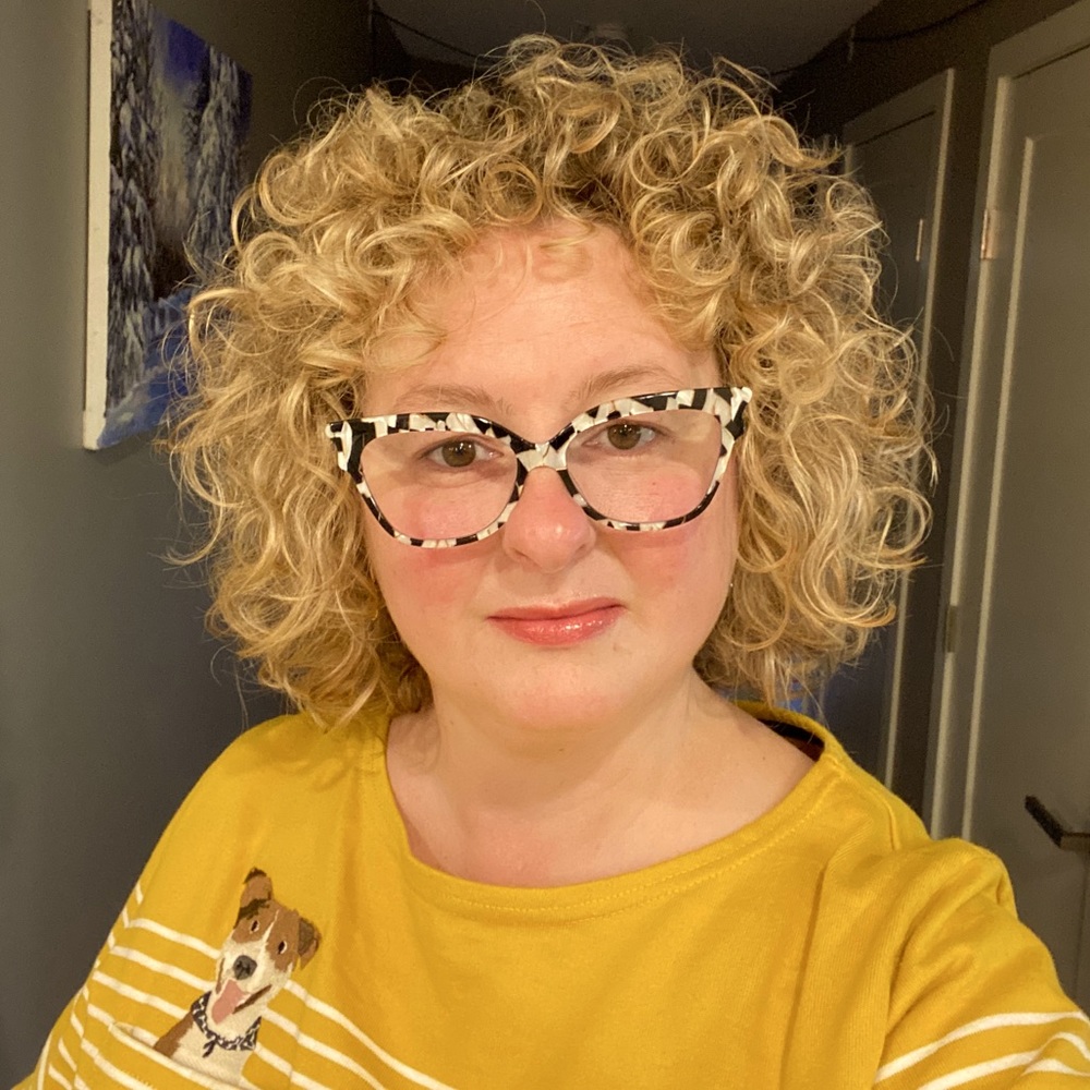 Meet your Posher, Ester